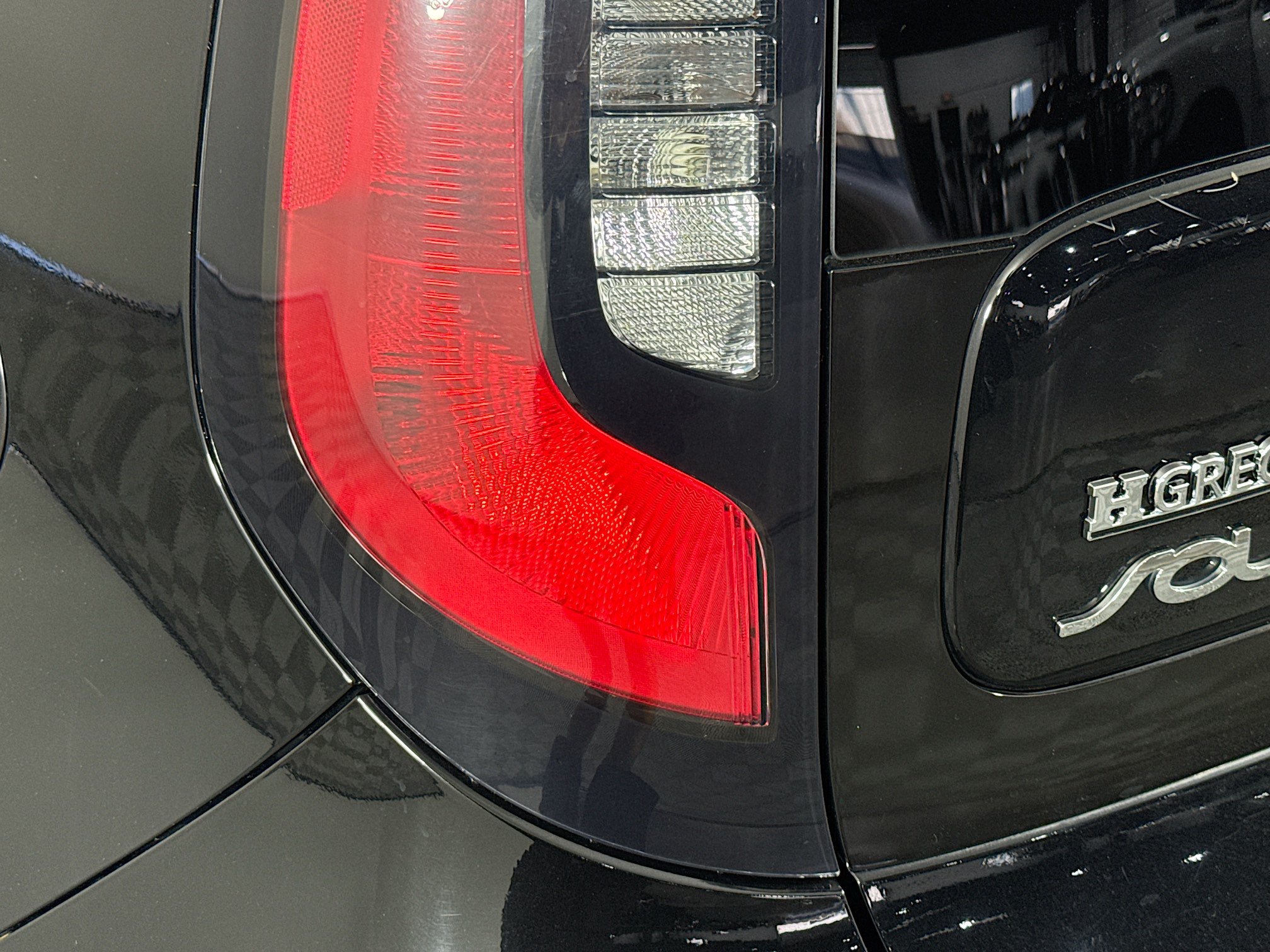 Used 2018 Kia Soul FWD image 32