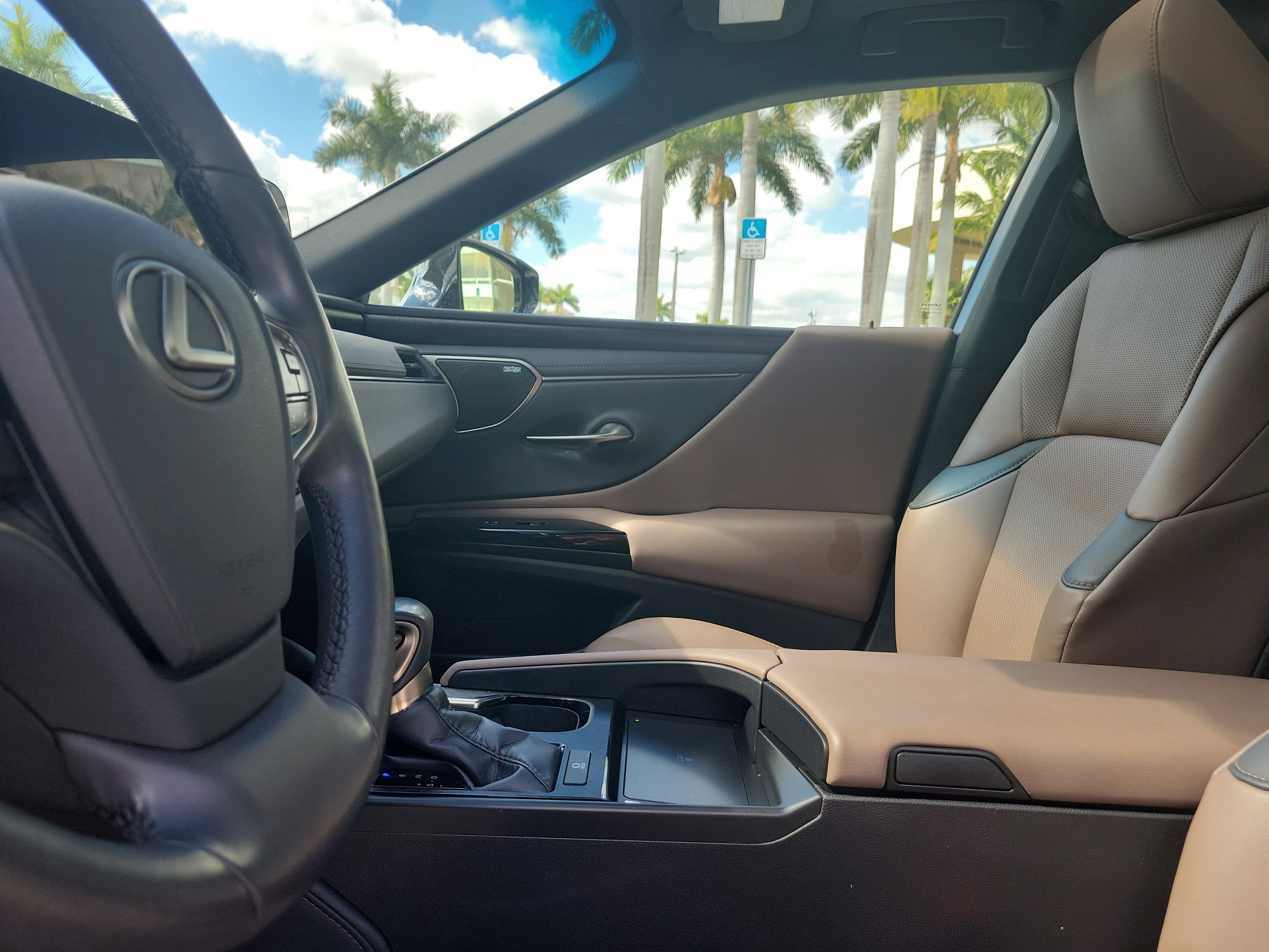 Used 2023 Lexus ES 350 w/ Premium Package image 22