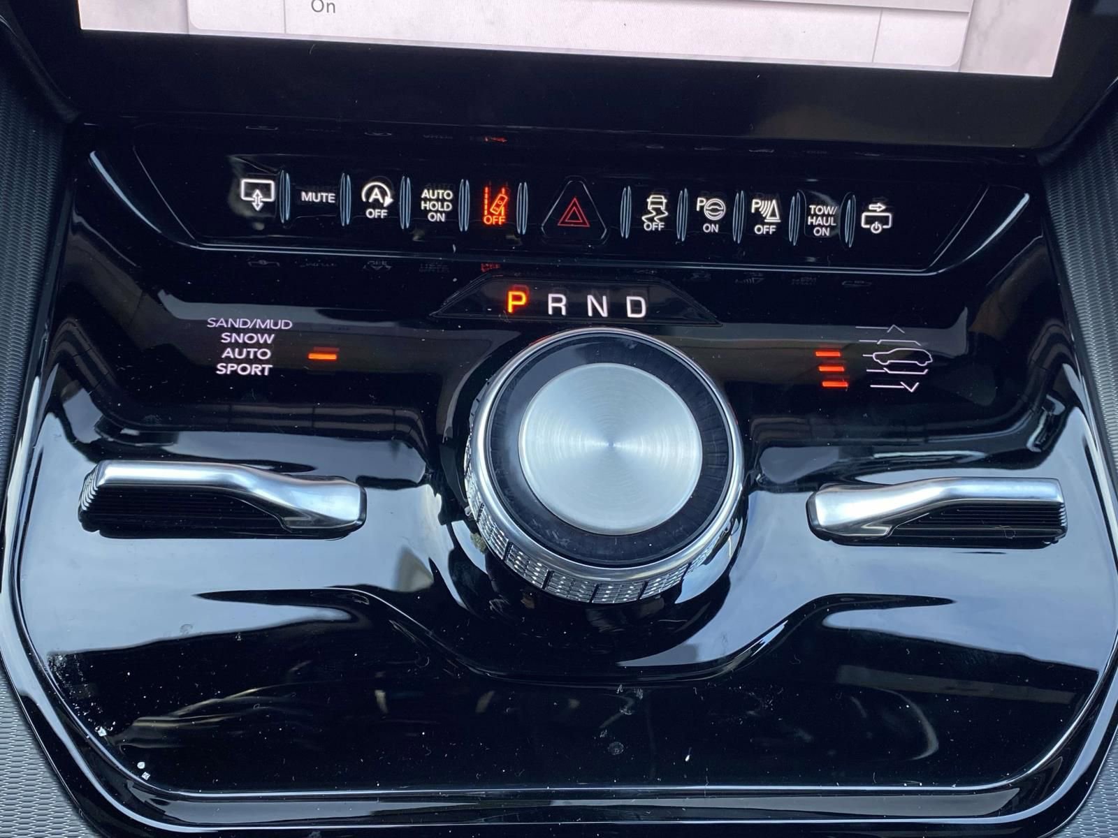 New 2026 Jeep Grand Wagoneer Summit w/ Rear Seat Video Group I image 31