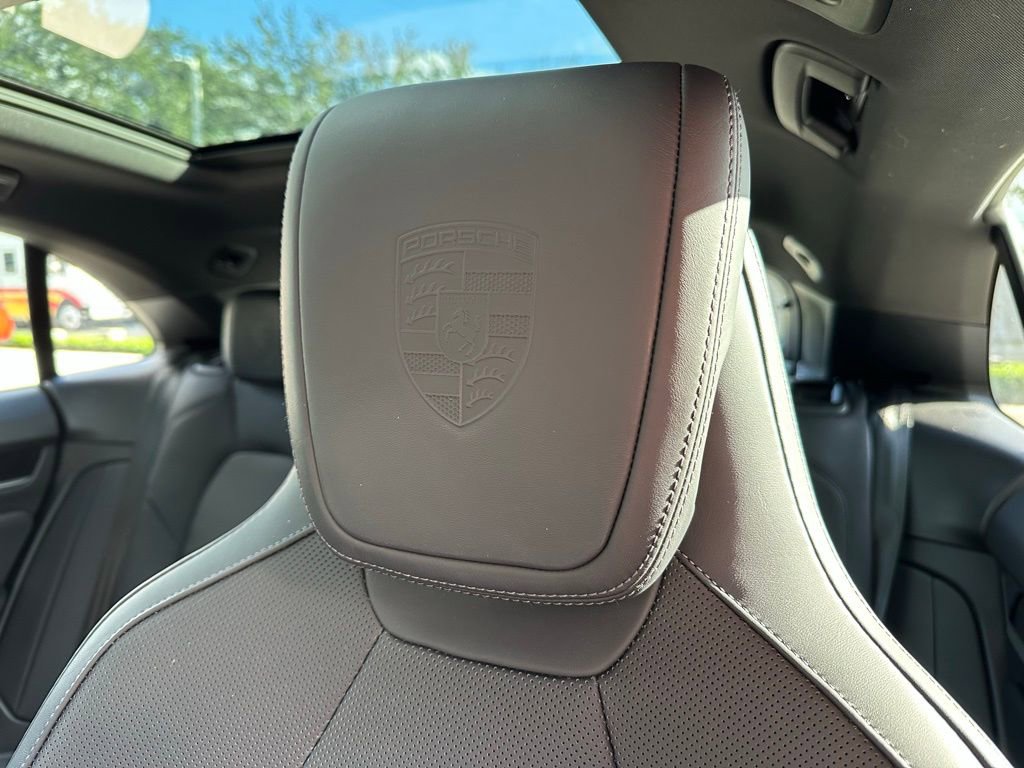 Used 2025 Porsche Macan Electric image 22