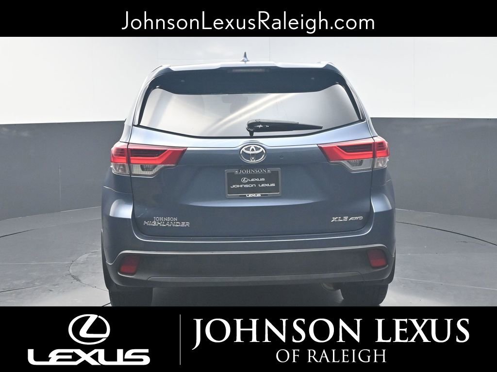 Used 2019 Toyota Highlander XLE image 8