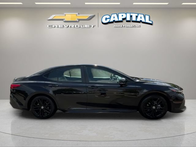 Used 2025 Toyota Camry SE FWD image 6