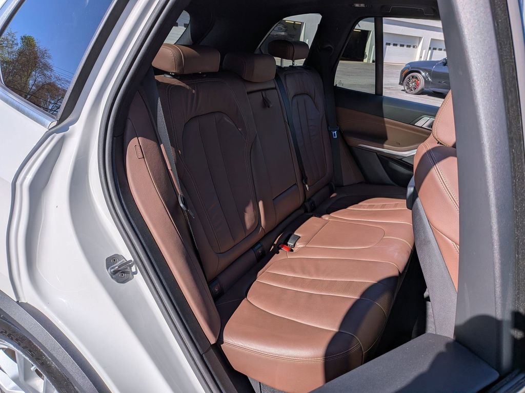 Used 2019 BMW X5 xDrive40i AWD/4WD image 24
