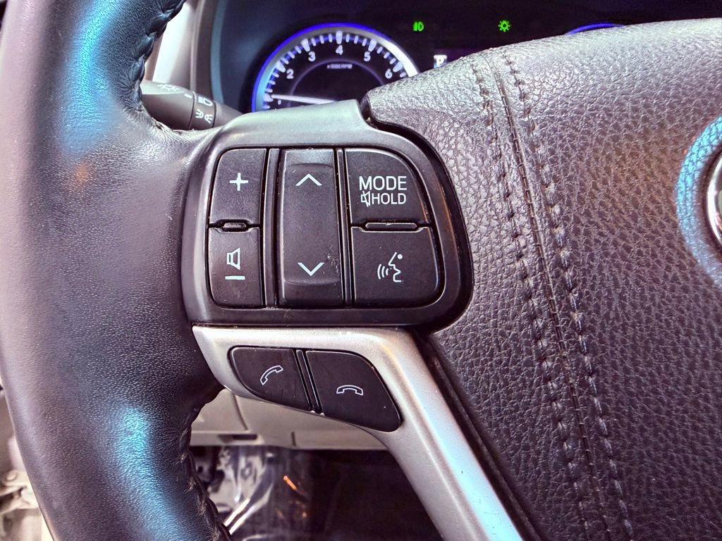 Used 2018 Toyota Highlander XLE image 20