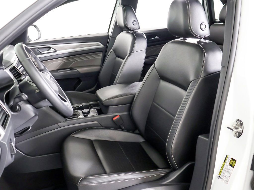 Used 2023 Volkswagen Atlas Cross Sport SE w/ Panoramic Sunroof Package image 29