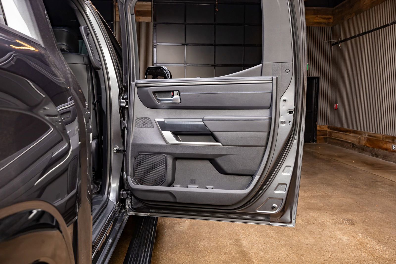 Used 2025 Toyota Tundra Platinum image 39