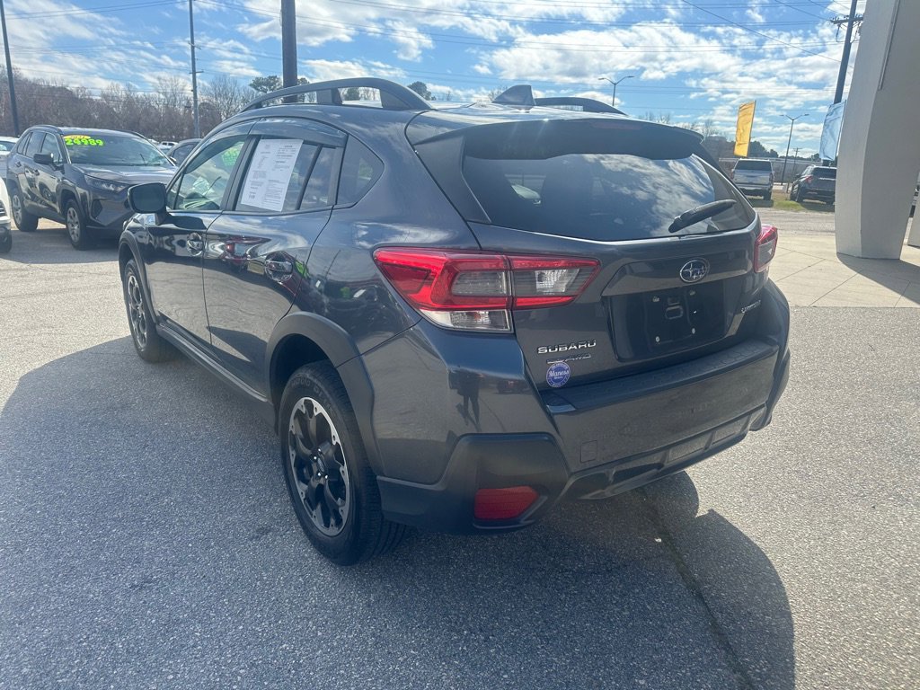 Used 2021 Subaru Crosstrek 2.0i Premium image 3