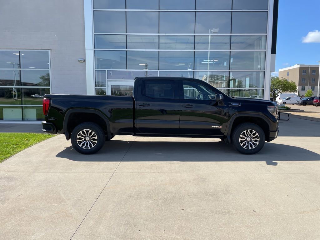 Used 2023 GMC Sierra 1500 AT4 AWD/4WD image 4
