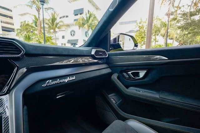 Used 2023 Lamborghini Urus Performante image 75