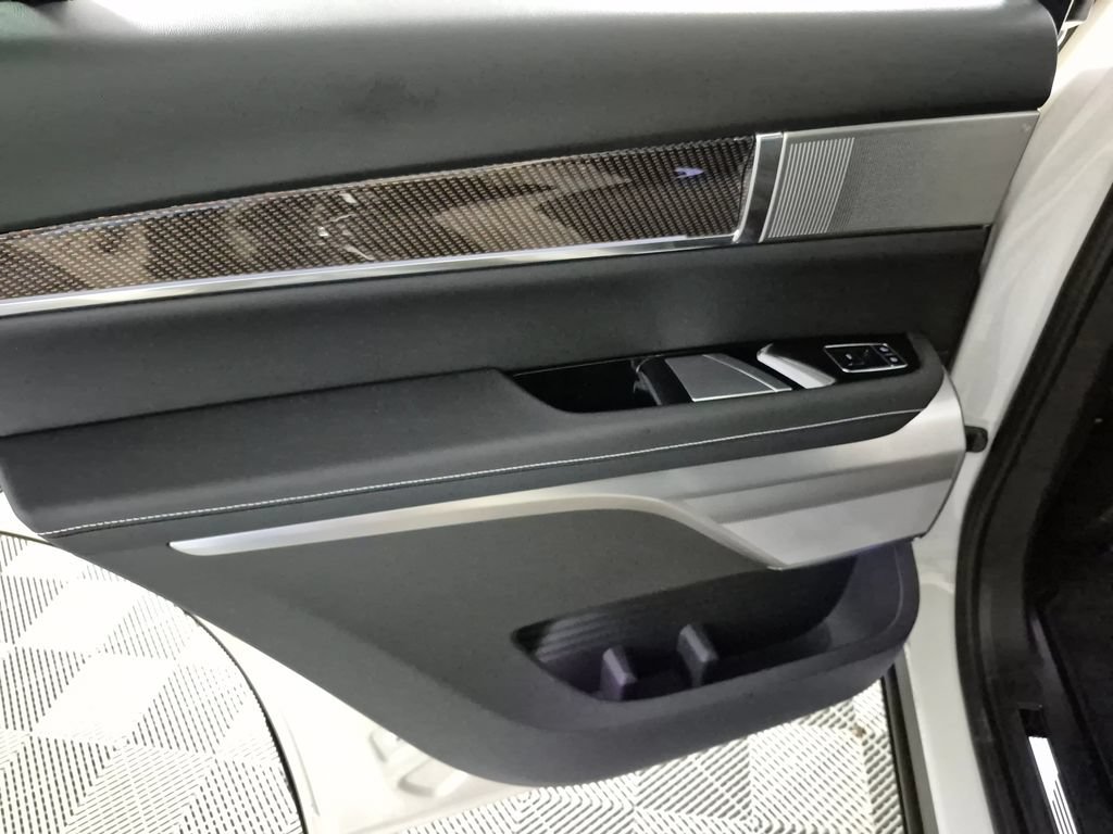 New 2027 Cadillac Vistiq Sport w/ LPO, Floor Liner Package AWD/4WD image 26