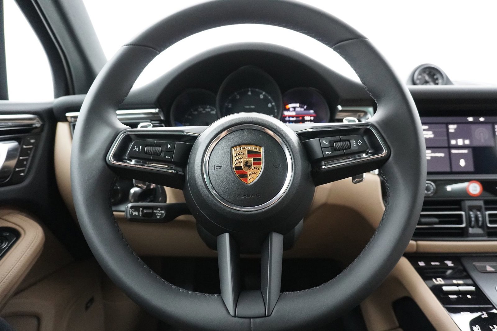 New 2026 Porsche Macan image 20