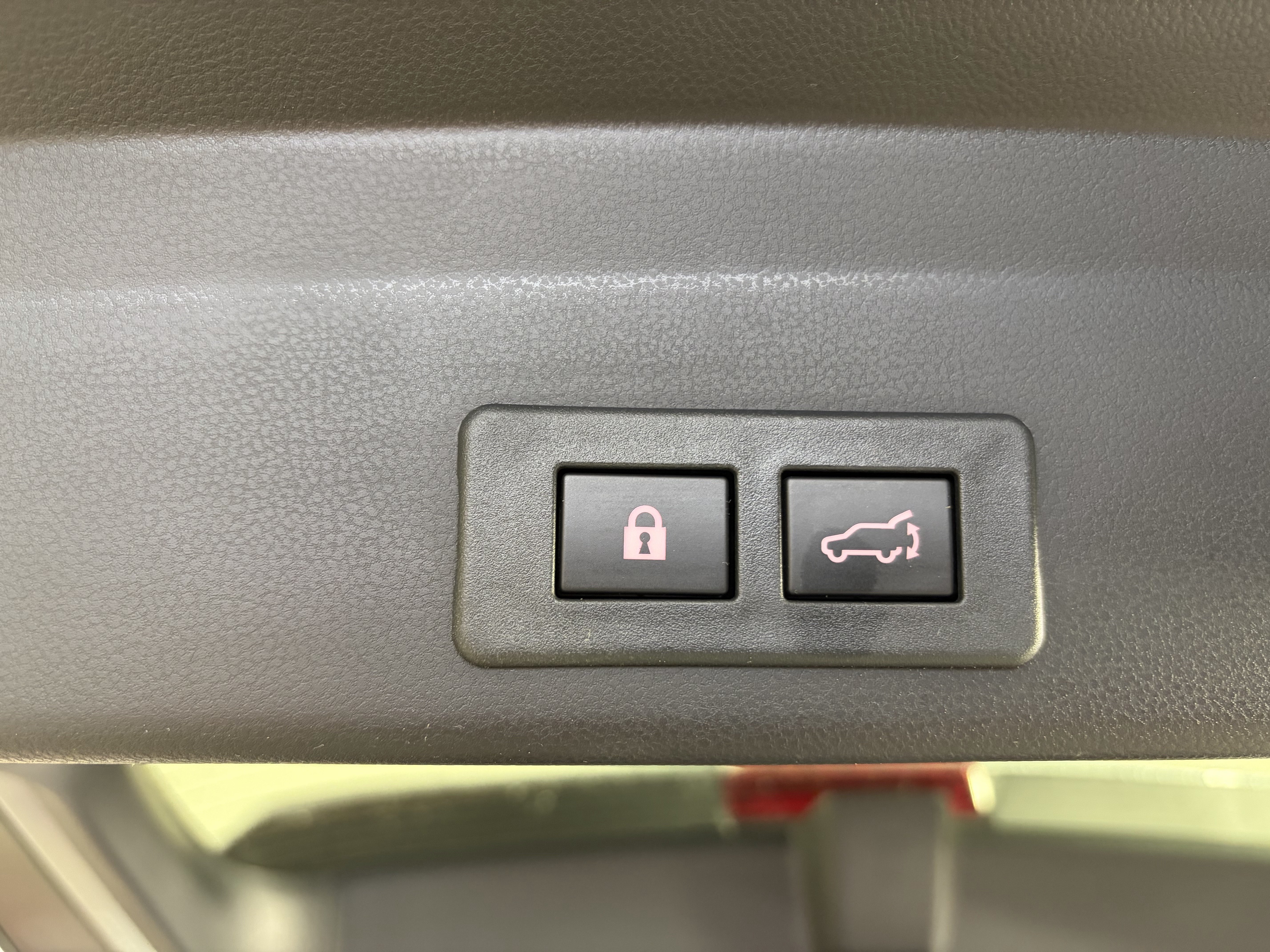 Used 2022 Subaru Ascent Touring AWD/4WD image 16