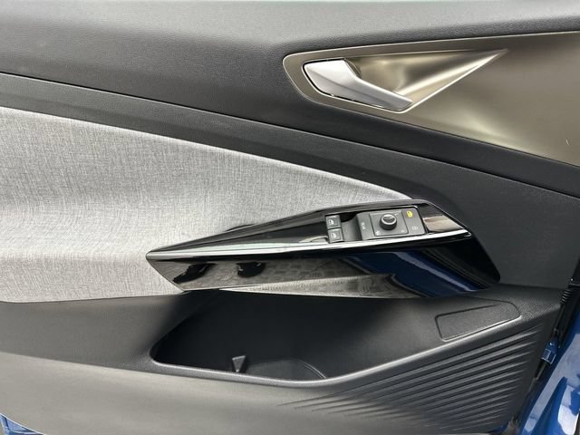 Certified 2025 Volkswagen ID.4 Pro AWD/4WD image 13