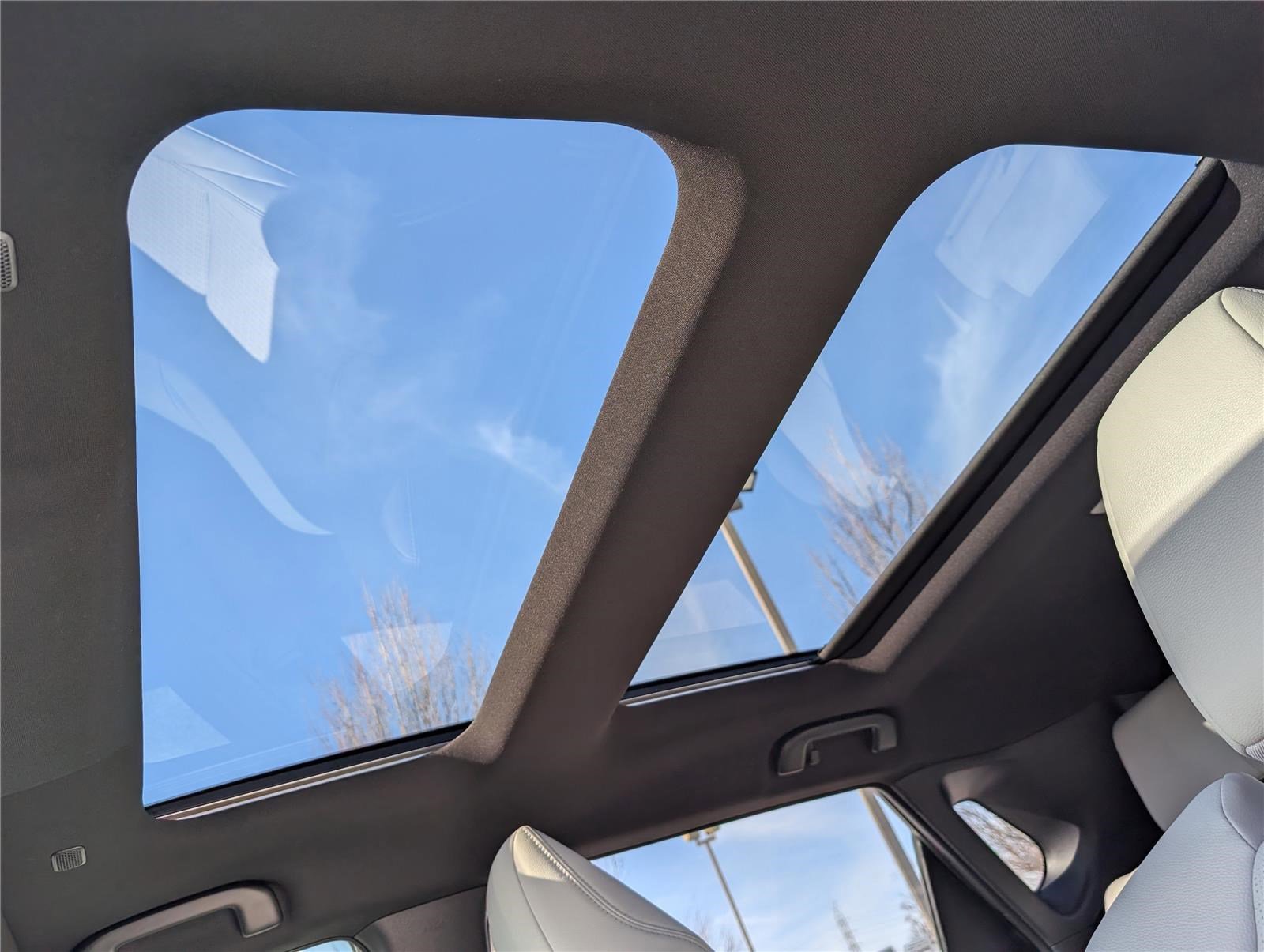 Used 2024 Toyota bZ4X Limited image 20