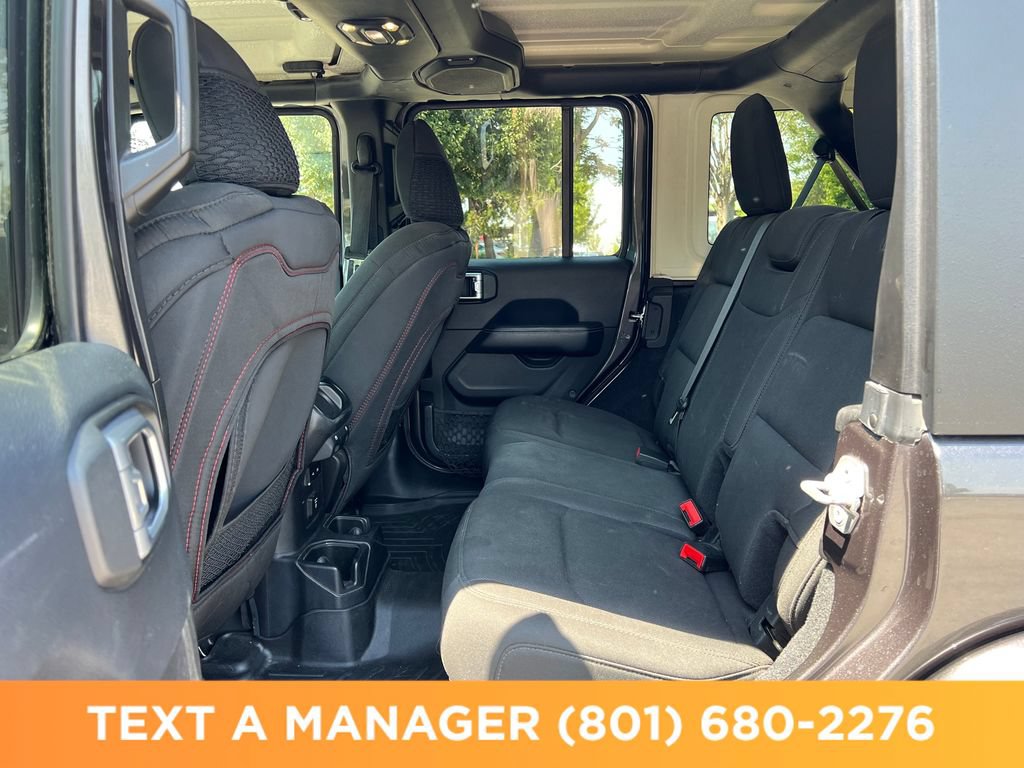 Used 2019 Jeep Wrangler Unlimited Sahara AWD/4WD image 15