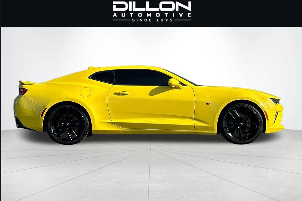 Used 2016 Chevrolet Camaro SS RWD image 3