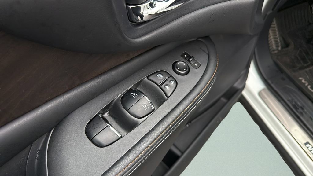 Used 2021 Nissan Murano Platinum w/ Cargo Package image 17