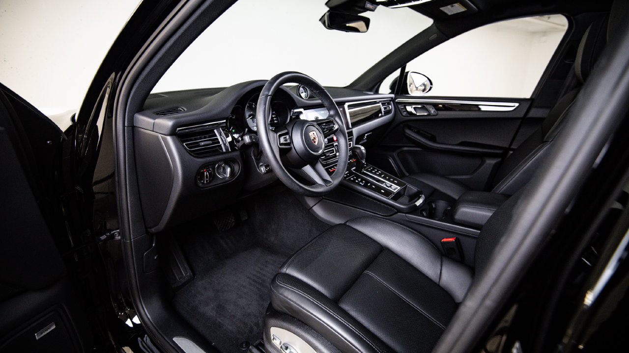Certified 2026 Porsche Macan S AWD/4WD image 4