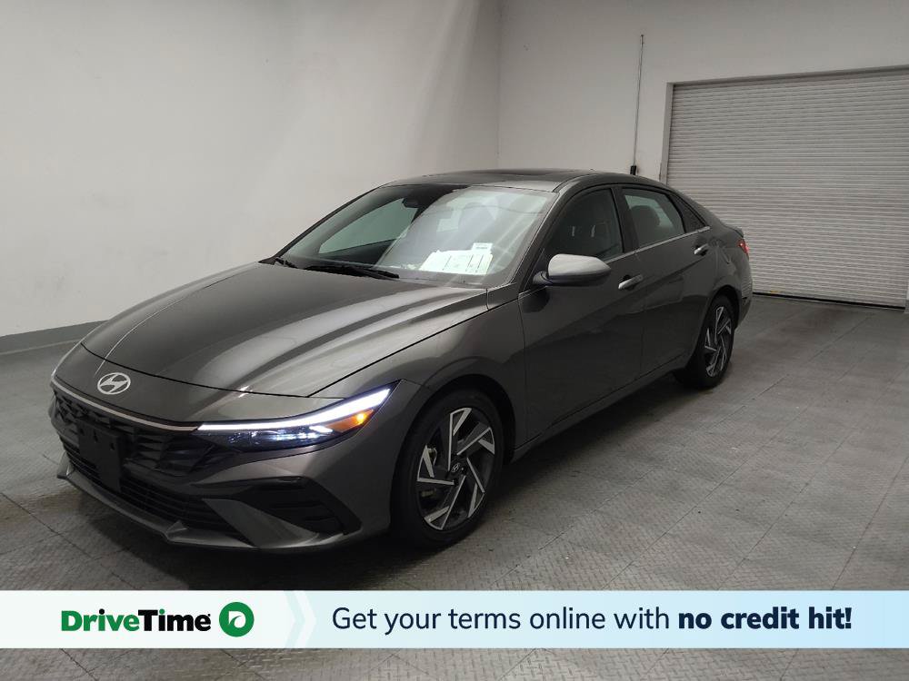 Used 2025 Hyundai Elantra SEL FWD image 1