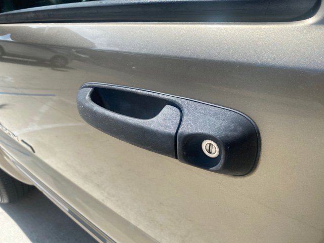 Used 2003 Jeep Liberty Limited image 29