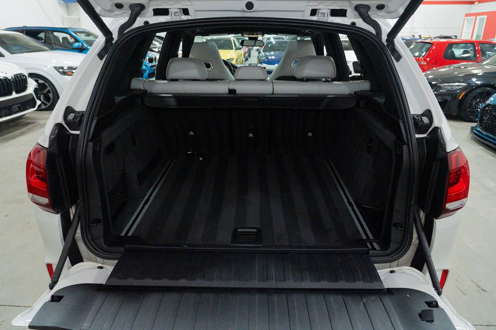 Used 2015 BMW X5 M AWD/4WD image 26