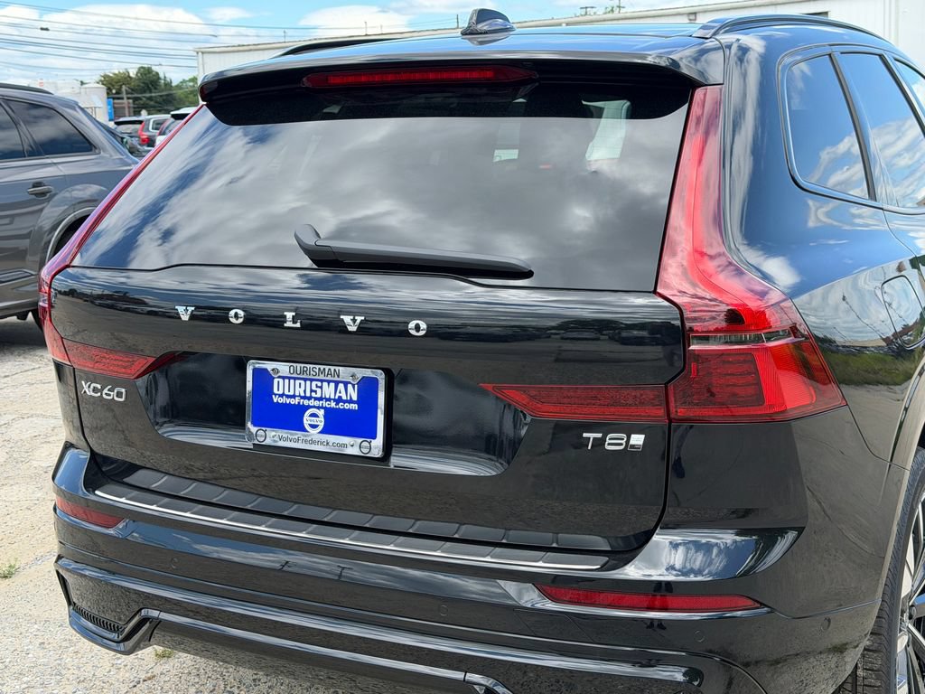New 2026 Volvo XC60 T8 Plus w/ Protection Package Premier AWD/4WD image 5