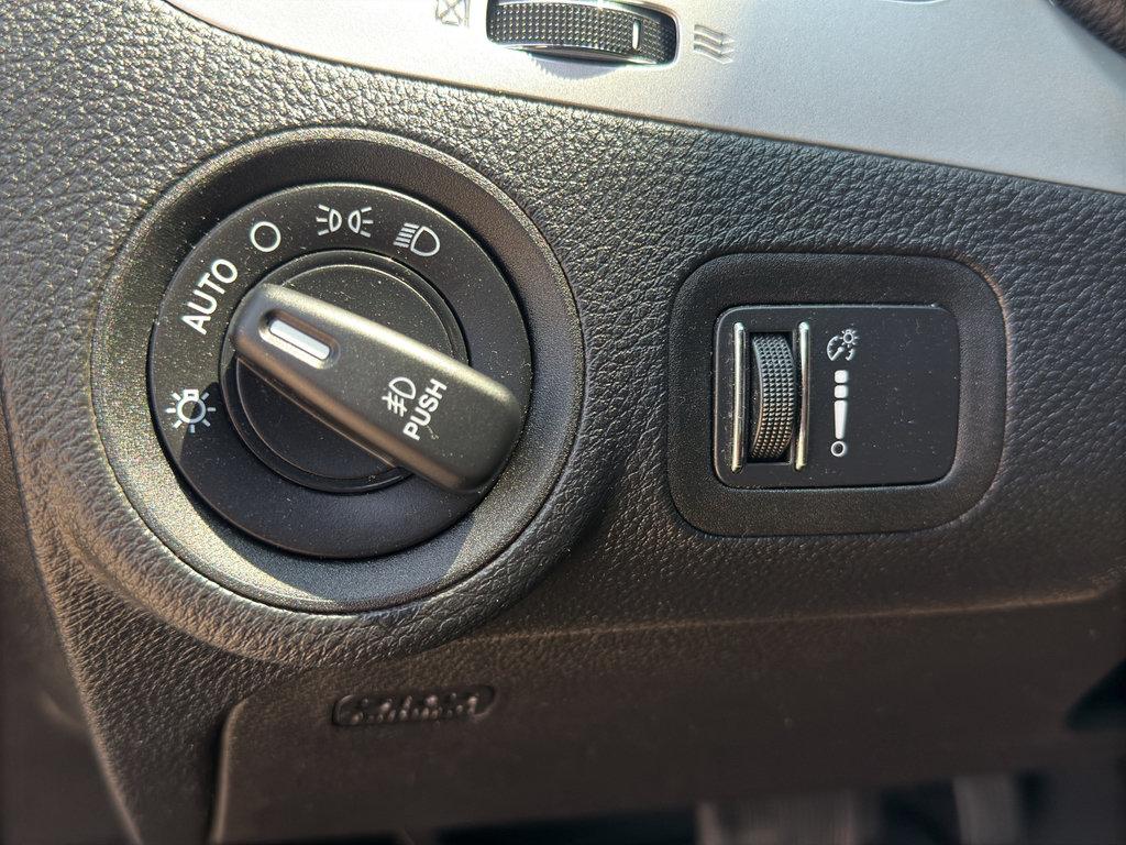Used 2019 Dodge Journey SE w/ Premium Group FWD image 12