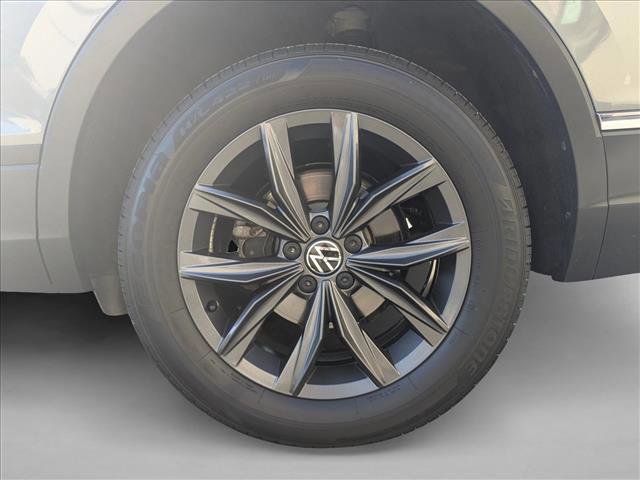 Used 2022 Volkswagen Tiguan SE image 24
