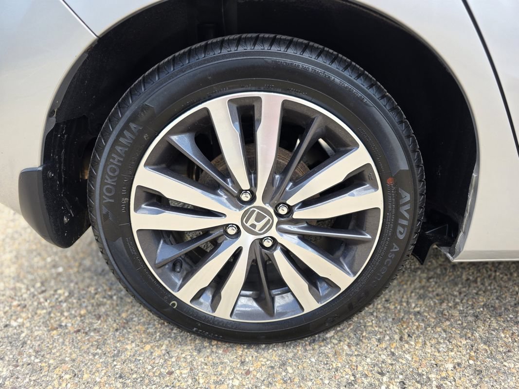 Used 2015 Honda Fit EX image 47