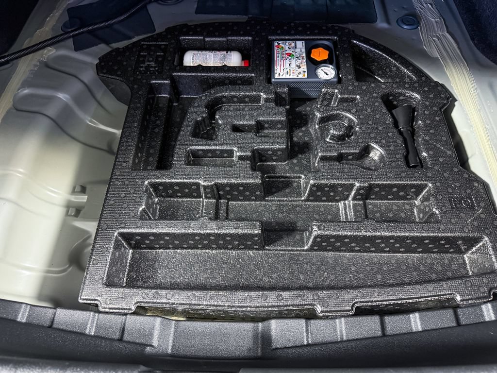 New 2026 Nissan Sentra SL w/ Floor Mat Package FWD image 38
