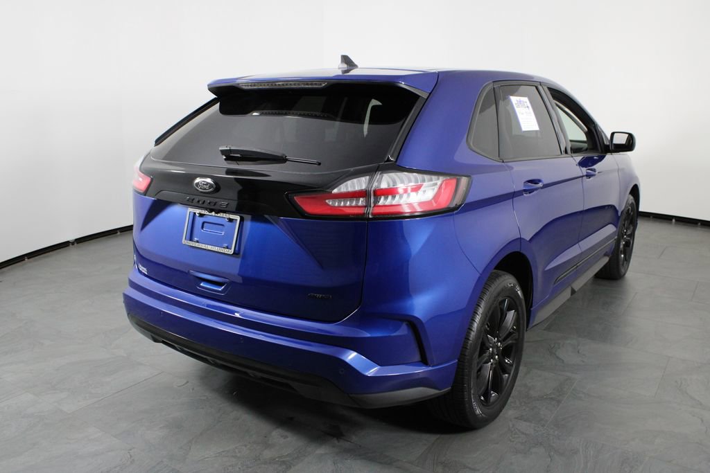 Used 2024 Ford Edge SE w/ Black Appearance Package image 14