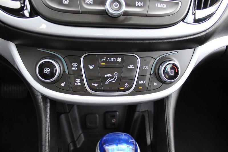 Used 2018 Chevrolet Volt LT w/ LT Driver Confidence Package image 12