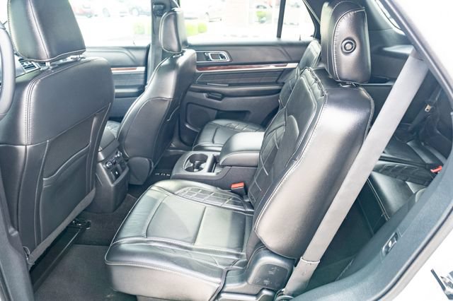 Used 2019 Ford Explorer Platinum AWD/4WD image 30
