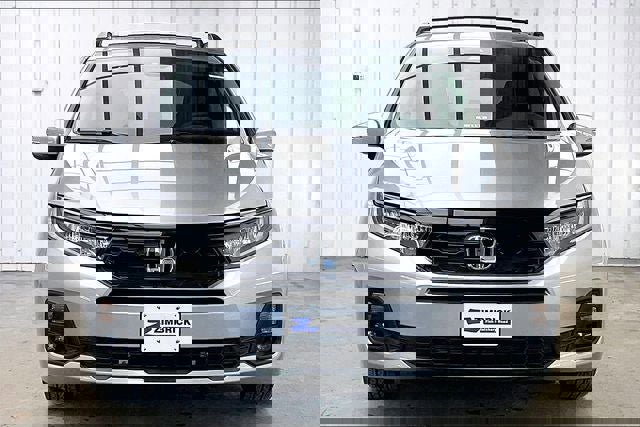 New 2026 Honda Odyssey Touring image 3