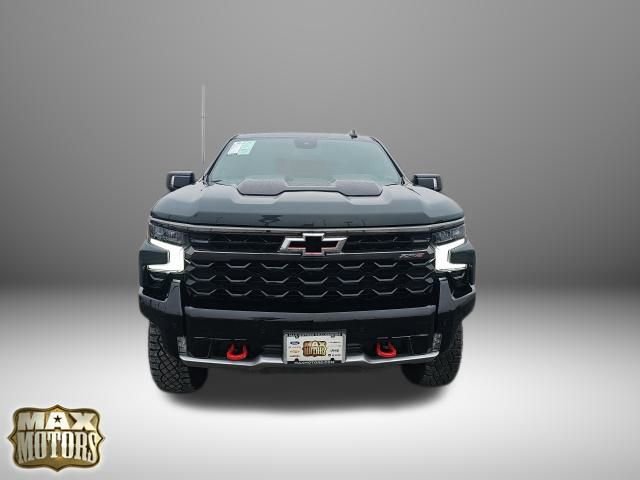 Used 2025 Chevrolet Silverado 1500 ZR2 image 2