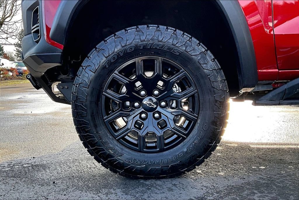 Used 2023 Chevrolet Colorado Trail Boss AWD/4WD image 12