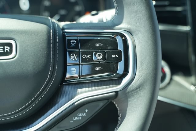New 2026 Jeep Grand Wagoneer Summit AWD/4WD image 36