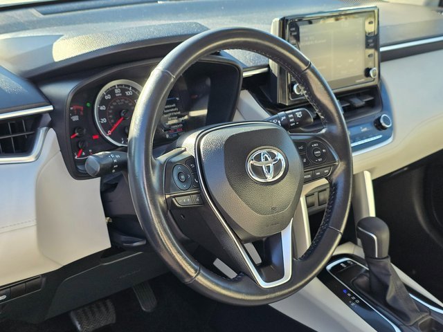 Used 2022 Toyota Corolla Cross LE image 12