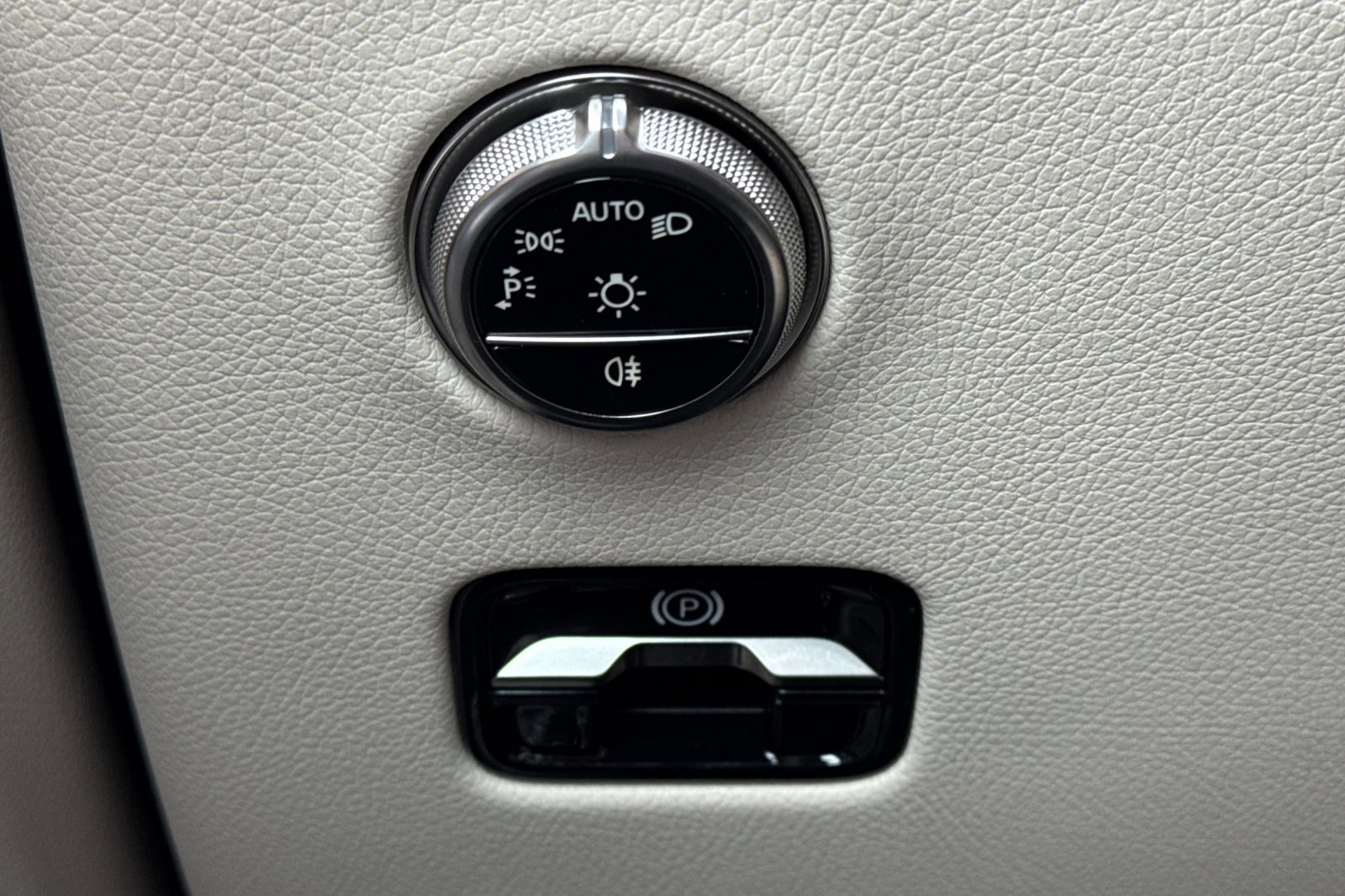 New 2026 Mercedes-Benz GLC 300 4MATIC image 29