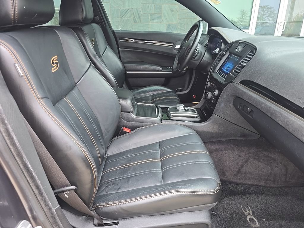 Used 2017 Chrysler 300 S w/ S Model Appearance Package image 27