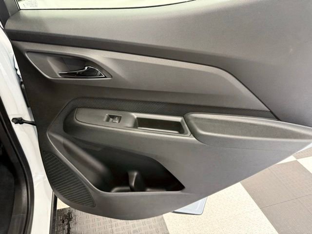 New 2027 Chevrolet Bolt RS w/ Super Cruise Package FWD image 24