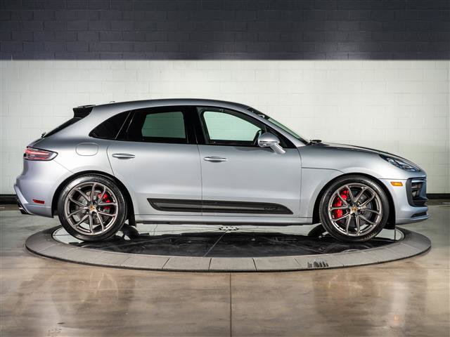 Certified 2026 Porsche Macan GTS AWD/4WD image 8