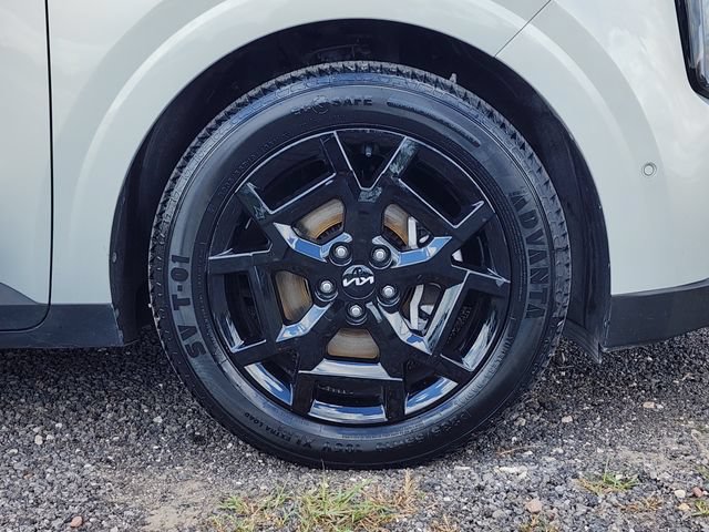 Certified 2025 Kia Carnival SX Prestige FWD image 11