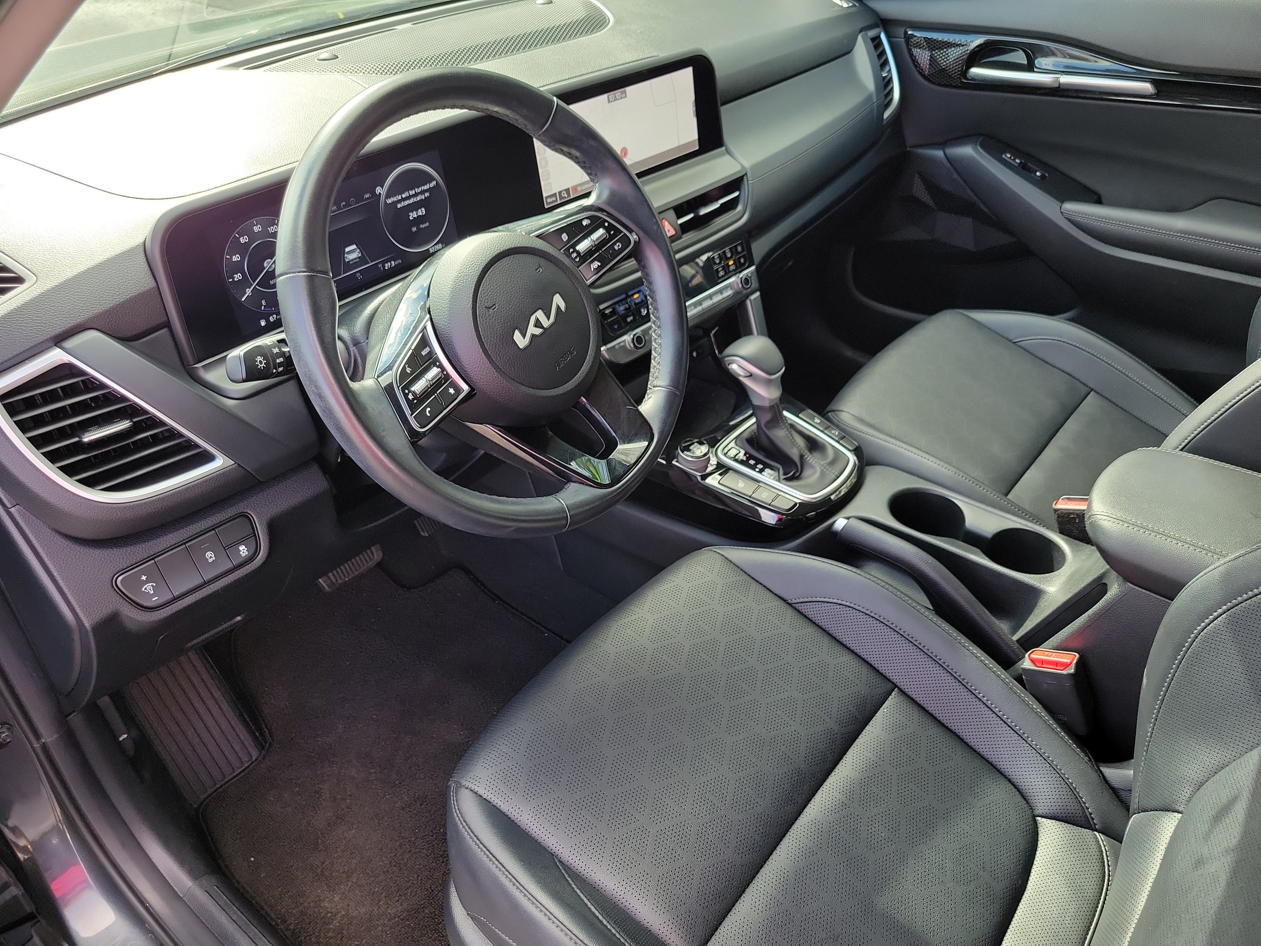 Used 2024 Kia Seltos EX FWD image 11