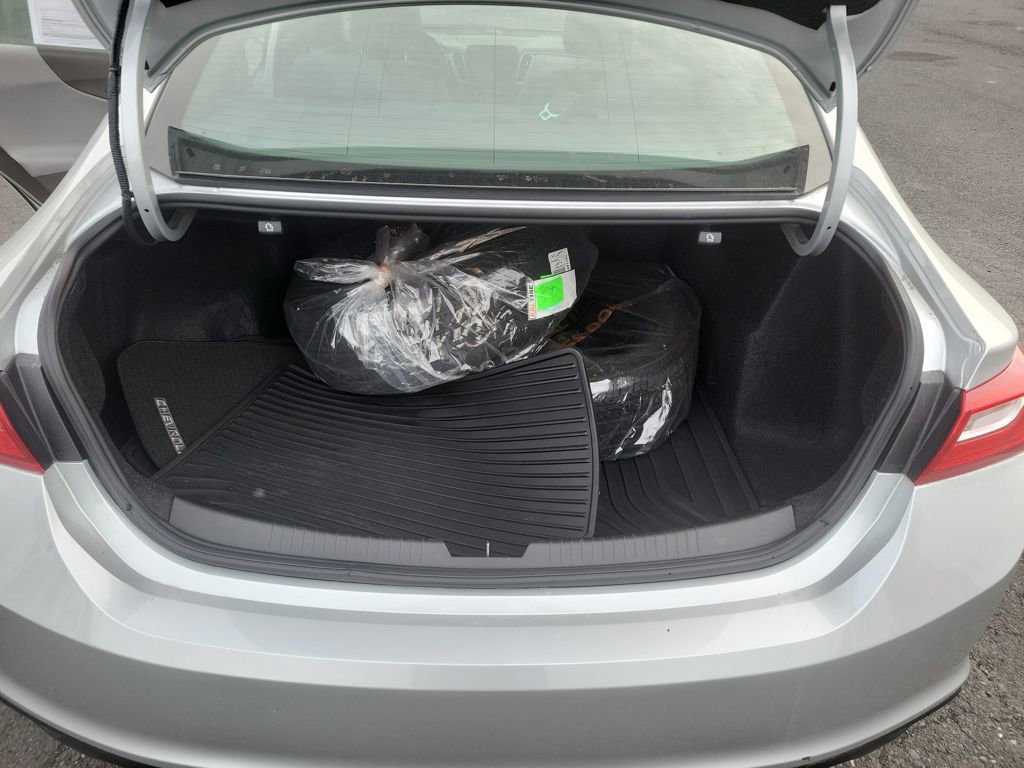 Used 2021 Chevrolet Malibu LS image 19