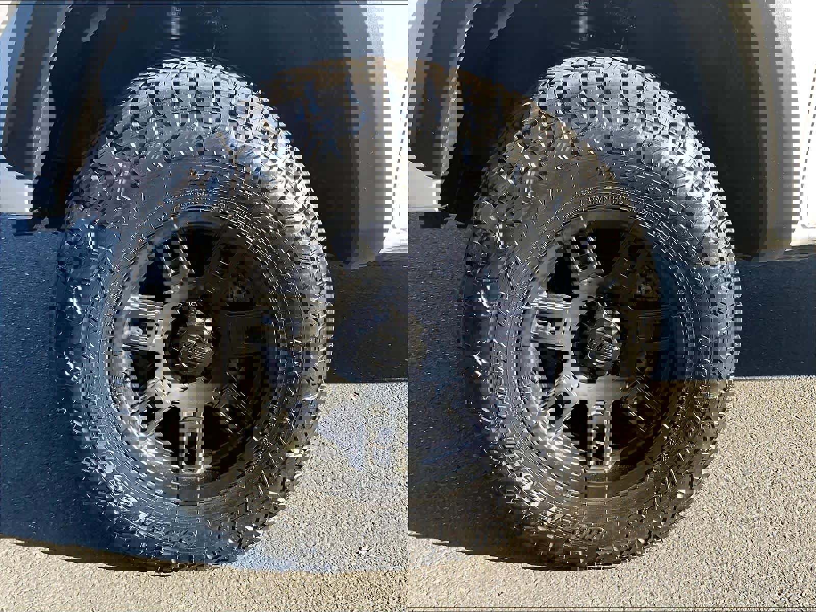 Used 2022 Toyota Tacoma TRD Off-Road w/ TRD Premium Off Road Package image 11