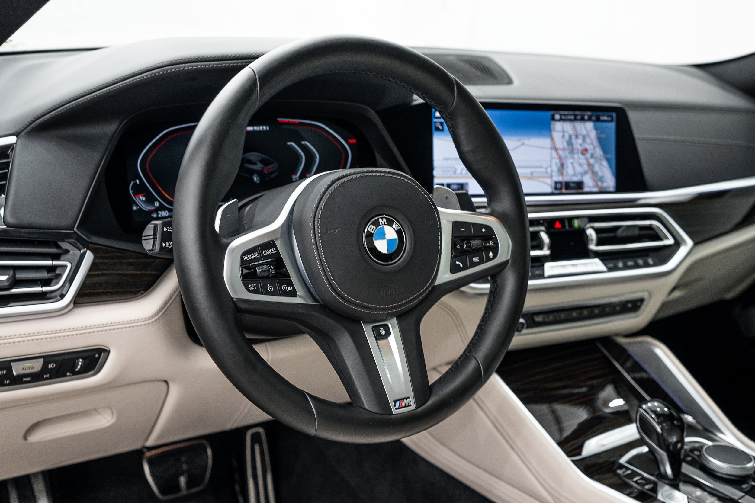 Used 2020 BMW X6 M50i w/ Luxury Seating Package AWD/4WD image 9