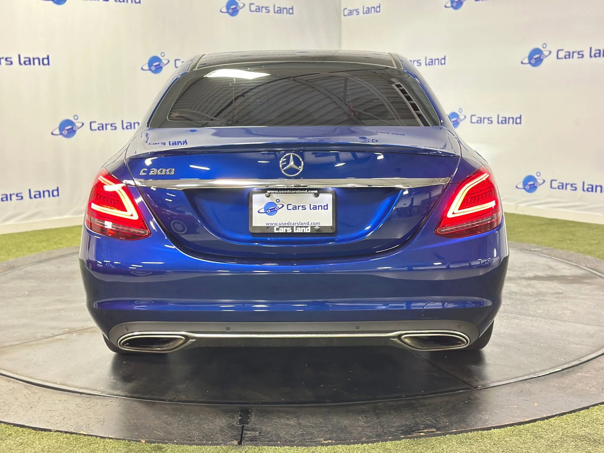 Used 2019 Mercedes-Benz C 300 Sedan w/ Parking Assistance Package image 4