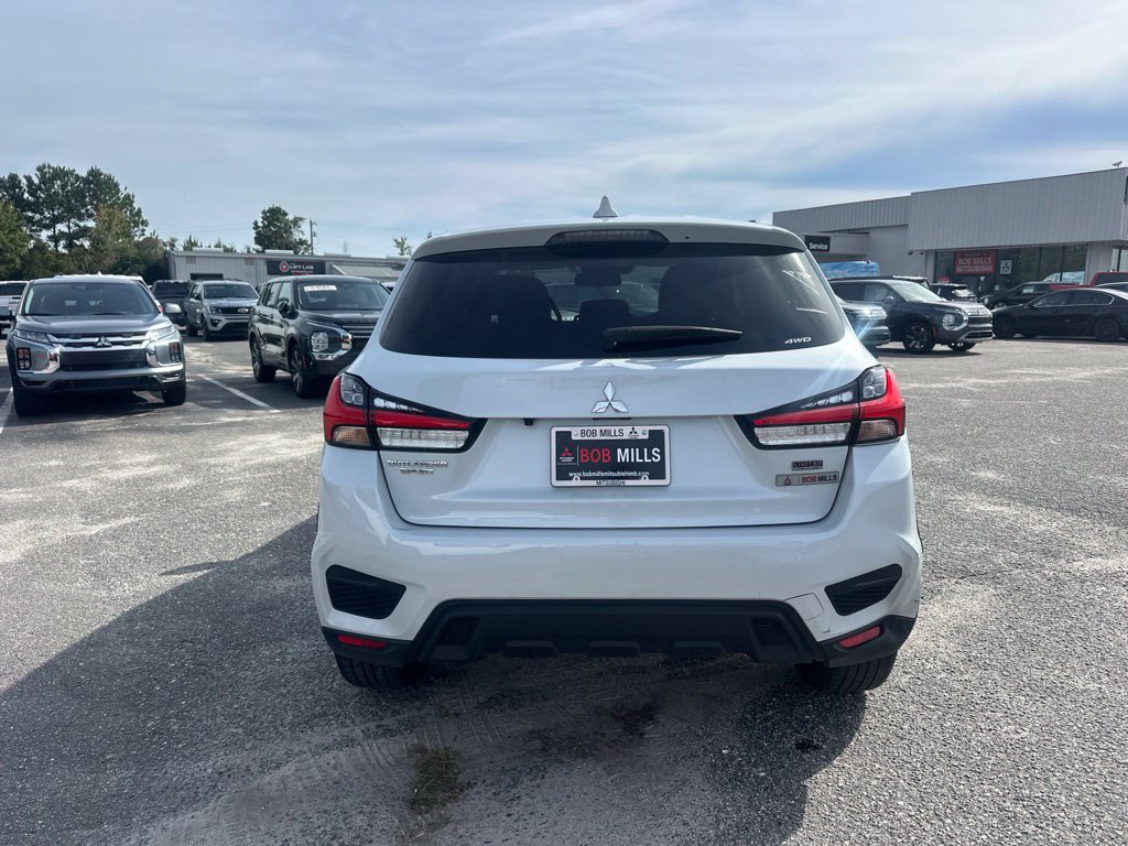 Used 2025 Mitsubishi Outlander Sport LE AWD/4WD image 4