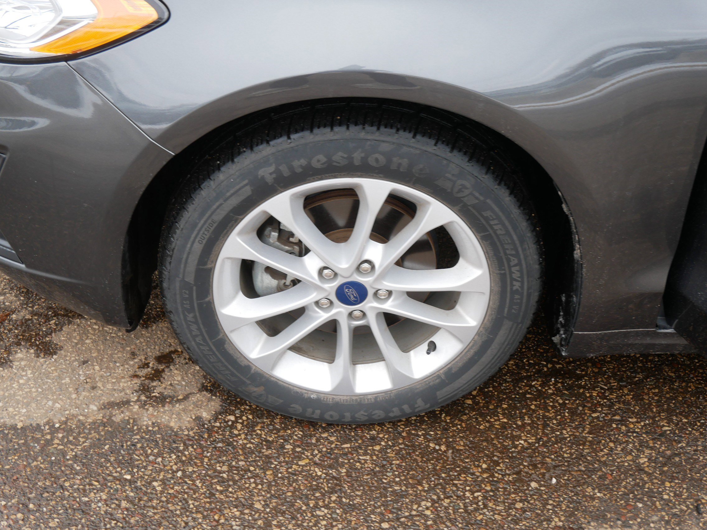 Used 2020 Ford Fusion SE image 16